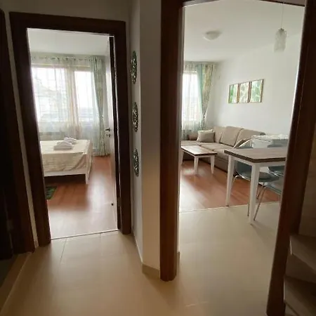 Belvedere Club H62 Mountains View Apartman